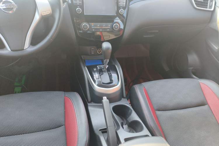 Used Nissan Qashqai 2017 2.0L CVT Luxury Edition China V Standard Gear Lever