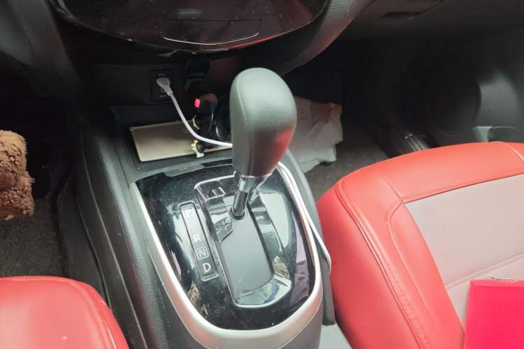 Used Nissan Qashqai 2017 2.0L CVT Elite Edition China V Standard Gear Lever