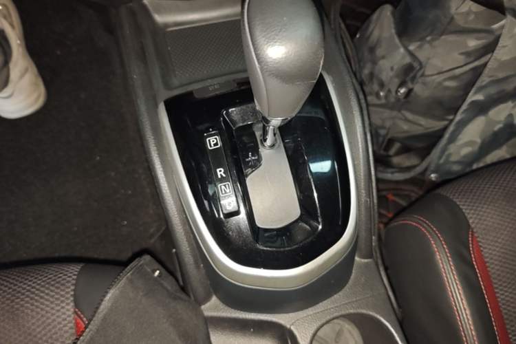 Used Nissan Qashqai 2017 2.0L CVT Smart Enjoyment Version China V Standard Gear Lever