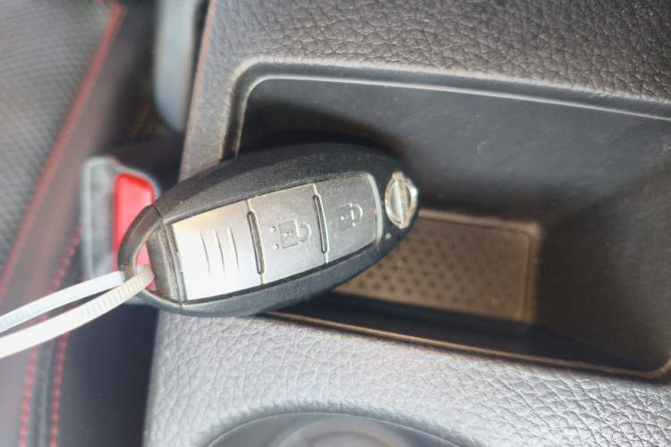 Used Nissan Qashqai 2017 2.0L CVT Luxury Edition China V Standard Interior 1