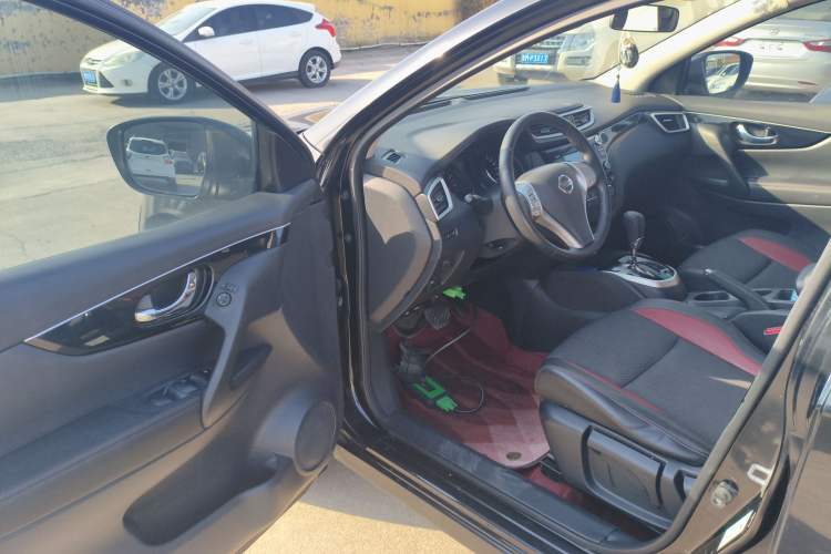 Used Nissan Qashqai 2017 2.0L CVT Luxury Edition China V Standard Interior 3