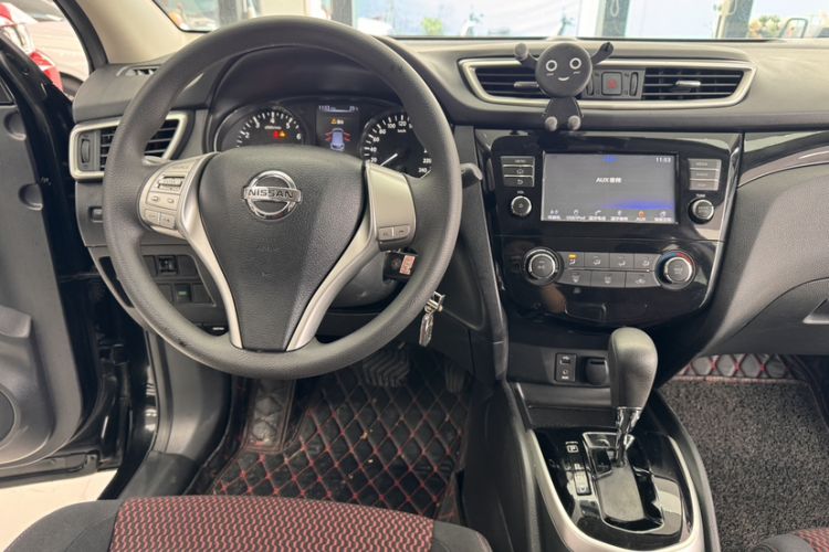 Used Nissan Qashqai 2017 2.0L CVT Elite Edition China V Standard Interior 5