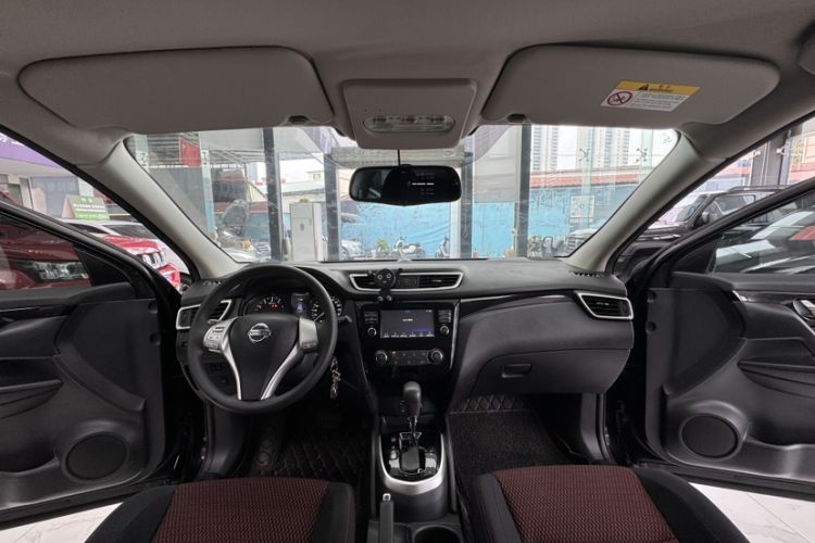 Used Nissan Qashqai 2017 2.0L CVT Elite Edition China V Standard Interior 6