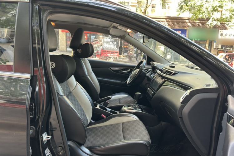 Used Nissan Qashqai 2017 2.0L CVT Luxury Edition China V Standard Interior 7