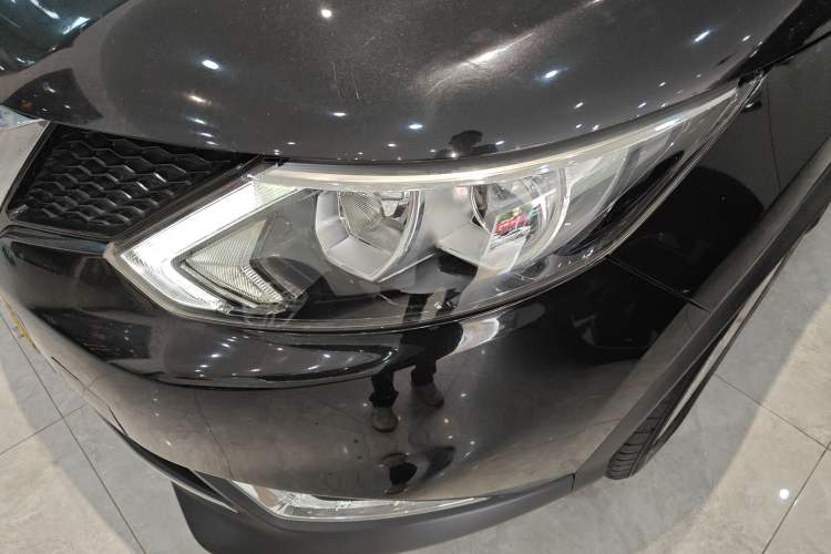Used Nissan Qashqai 2017 2.0L CVT Elite Edition China VI Standard Left Front Headlight