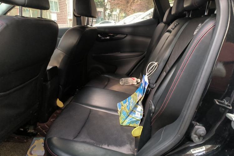 Used Nissan Qashqai 2017 2.0L CVT Smart Enjoyment Version China V Standard Left Rear Seat