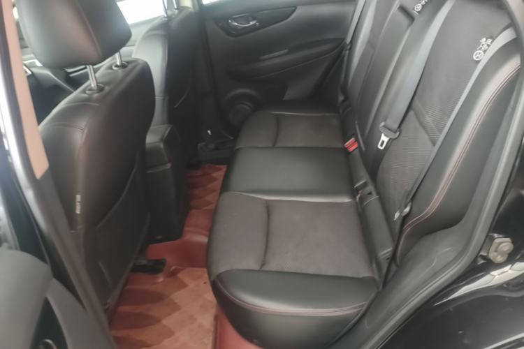 Used Nissan Qashqai 2017 2.0L CVT Luxury Edition China V Standard Left Rear Seat