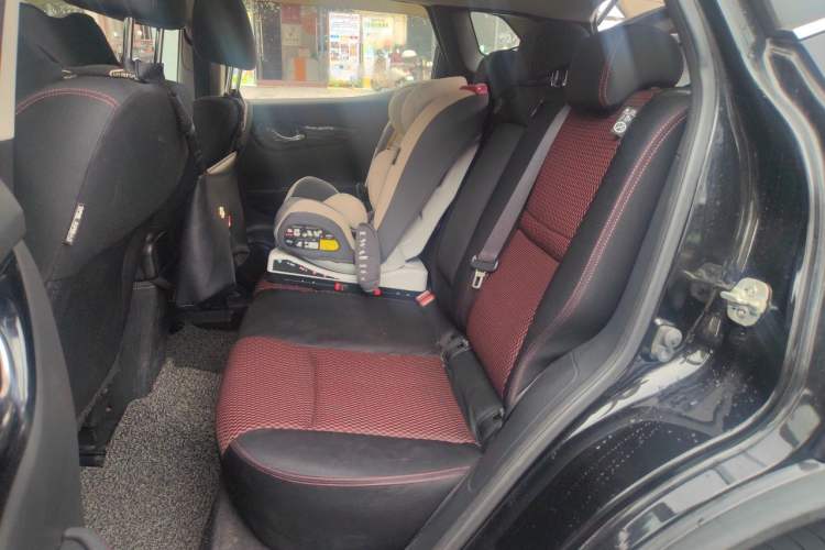 Used Nissan Qashqai 2017 2.0L CVT Elite Edition China V Standard Left Rear Seat