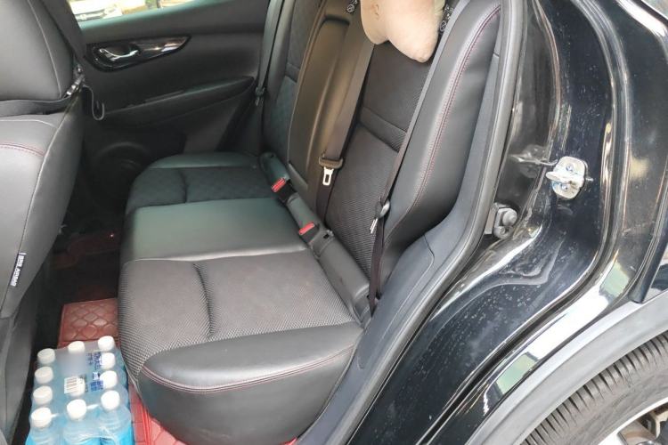 Used Nissan Qashqai 2017 2.0L CVT Smart Enjoyment Version China V Standard Left Rear Seat