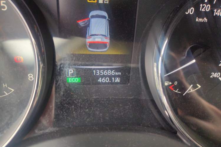 Used Nissan Qashqai 2017 2.0L CVT Elite Edition China V Standard Odometer Close Up