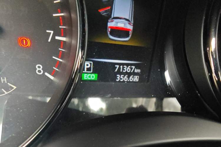 Used Nissan Qashqai 2017 2.0L CVT Elite Edition China V Standard Odometer Close Up