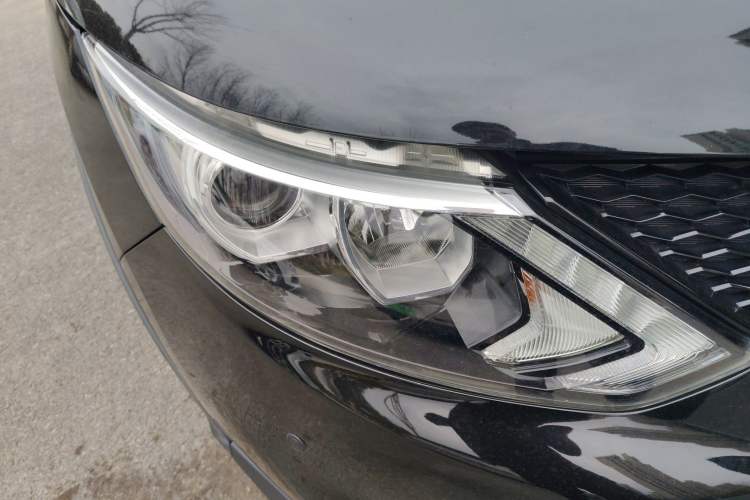 Used Nissan Qashqai 2017 2.0L CVT Smart Enjoyment Version China VI Standard Right Front Headlight