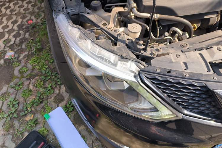 Used Nissan Qashqai 2017 2.0L CVT Smart Enjoyment Version China V Standard Right Front Headlight