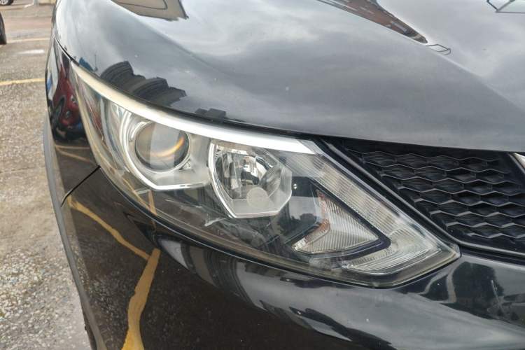 Used Nissan Qashqai 2017 2.0L CVT Smart Enjoyment Version China V Standard Right Front Headlight