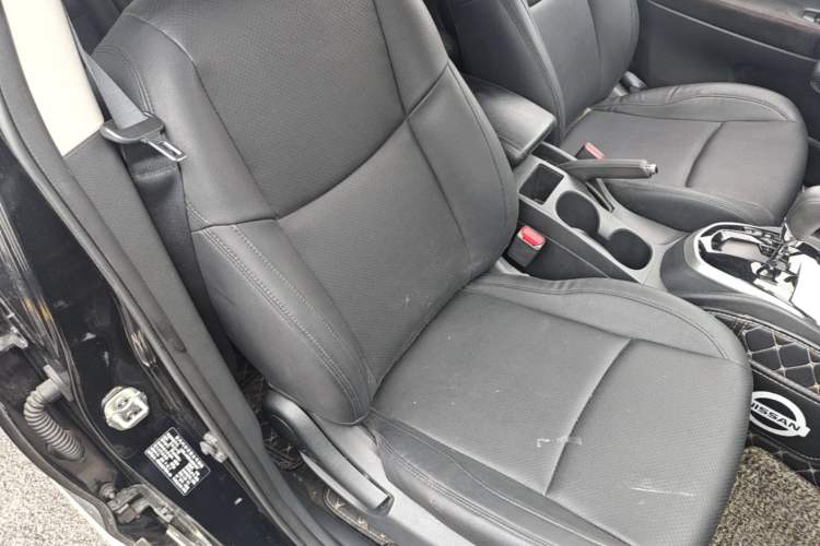 Used Nissan Qashqai 2017 2.0L CVT Elite Edition China V Standard Right Front Seat