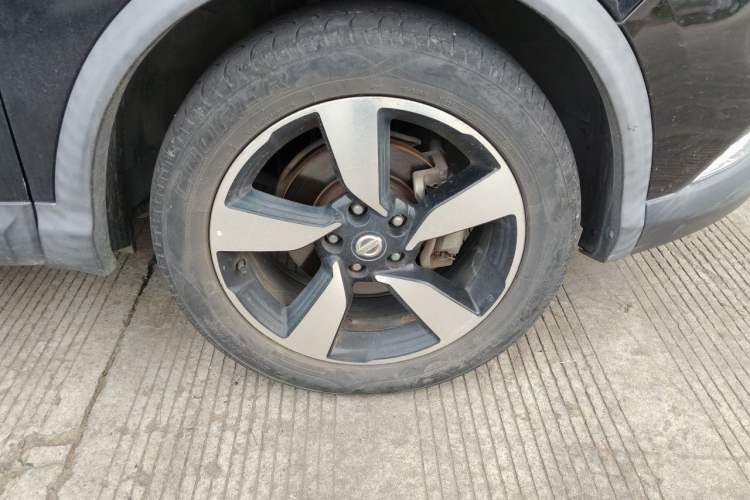 Used Nissan Qashqai 2017 2.0L CVT Luxury Edition China V Standard Right Front Wheel Hub