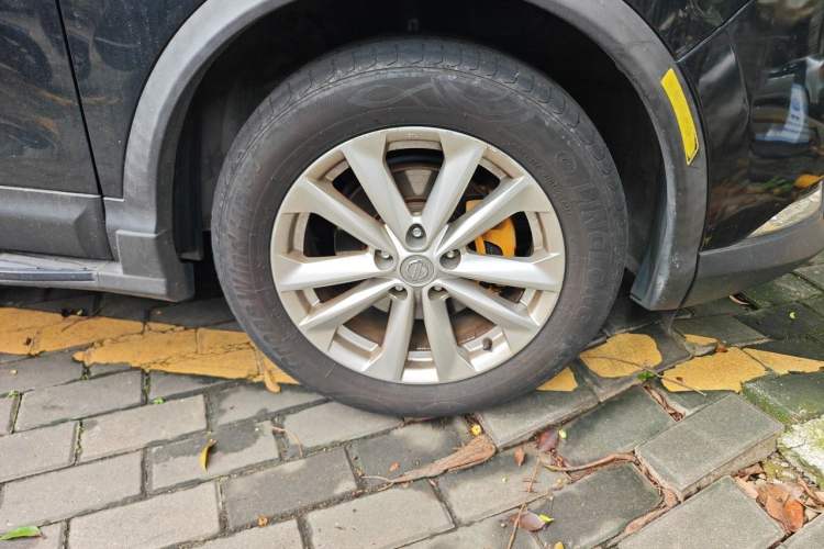 Used Nissan Qashqai 2017 2.0L CVT Elite Edition China V Standard Right Front Wheel Hub