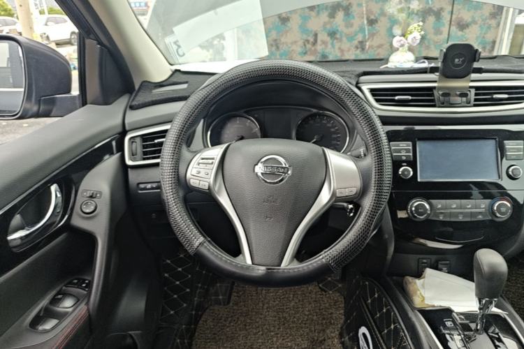 Used Nissan Qashqai 2017 2.0L CVT Elite Edition China V Standard Steering Wheel