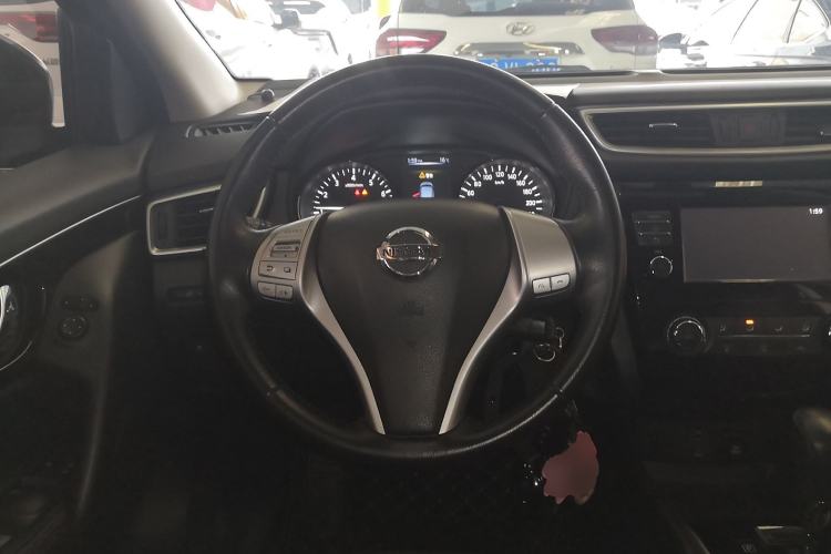 Used Nissan Qashqai 2017 2.0L CVT Smart Enjoyment Version China VI Standard Steering Wheel