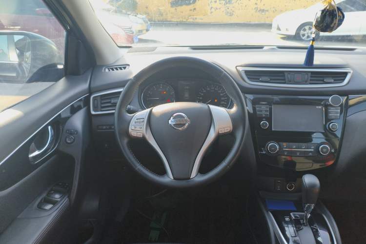 Used Nissan Qashqai 2017 2.0L CVT Luxury Edition China V Standard Steering Wheel