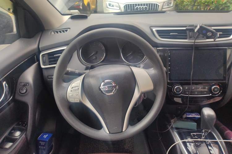 Used Nissan Qashqai 2017 2.0L CVT Elite Edition China V Standard Steering Wheel
