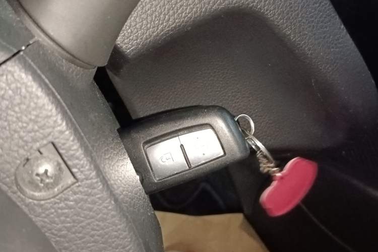 Used Nissan Qashqai 2017 2.0L CVT Smart Enjoyment Version China V Standard Vehicle Key