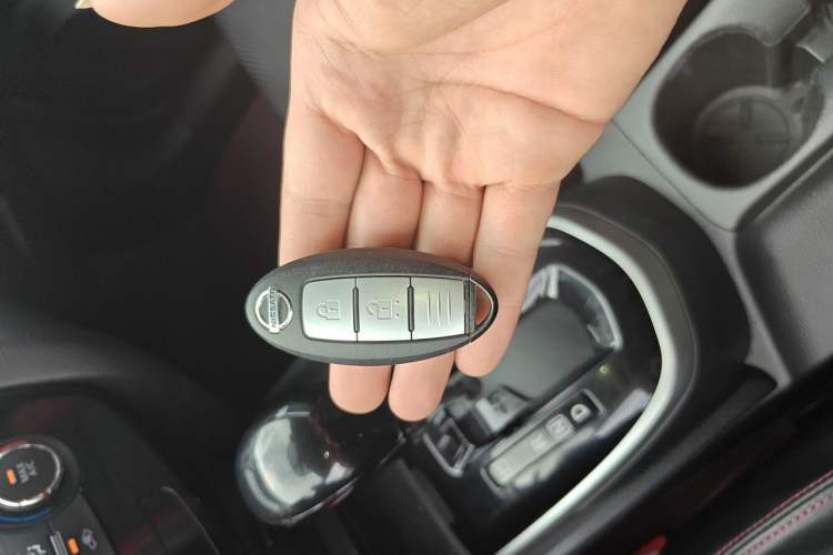Used Nissan Qashqai 2017 2.0L CVT Luxury Edition China VI Standard Vehicle Key