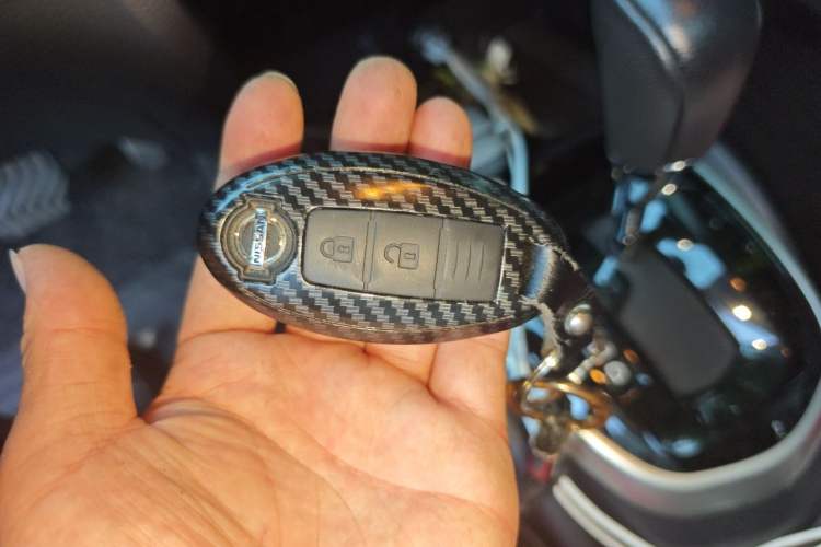Used Nissan Qashqai 2017 2.0L CVT Luxury Edition China VI Standard Vehicle Key