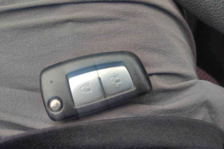 Used Nissan Qashqai 2017 2.0L CVT Elite Edition China V Standard Vehicle Key