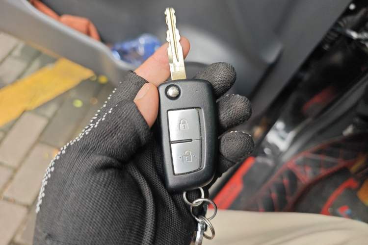 Used Nissan Qashqai 2017 2.0L CVT Elite Edition China V Standard Vehicle Key
