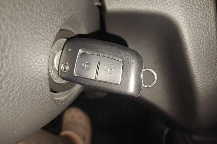 Used Nissan Qashqai 2017 2.0L CVT Elite Edition China V Standard Vehicle Key
