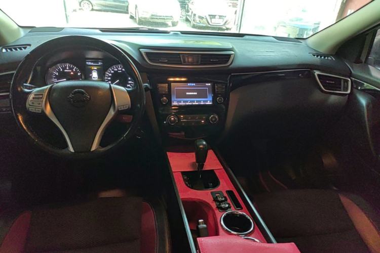 Used Nissan Qashqai 2017 2.0L CVT Smart Enjoyment Version China V Standard Center Console
