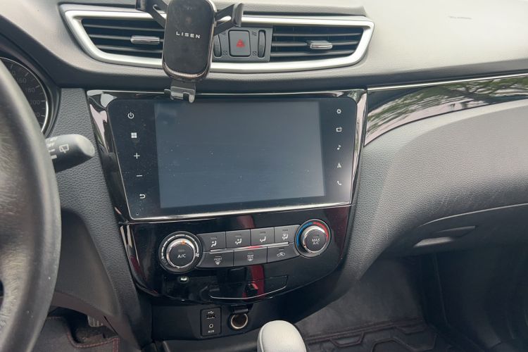 Used Nissan Qashqai 2017 2.0L CVT Smart Enjoyment Version China VI Standard Audio And AC Panel