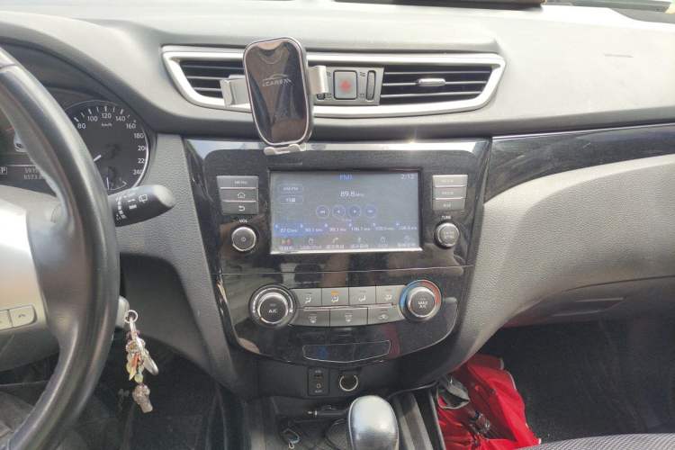 Used Nissan Qashqai 2017 2.0L CVT Smart Enjoyment Version China V Standard Audio And AC Panel