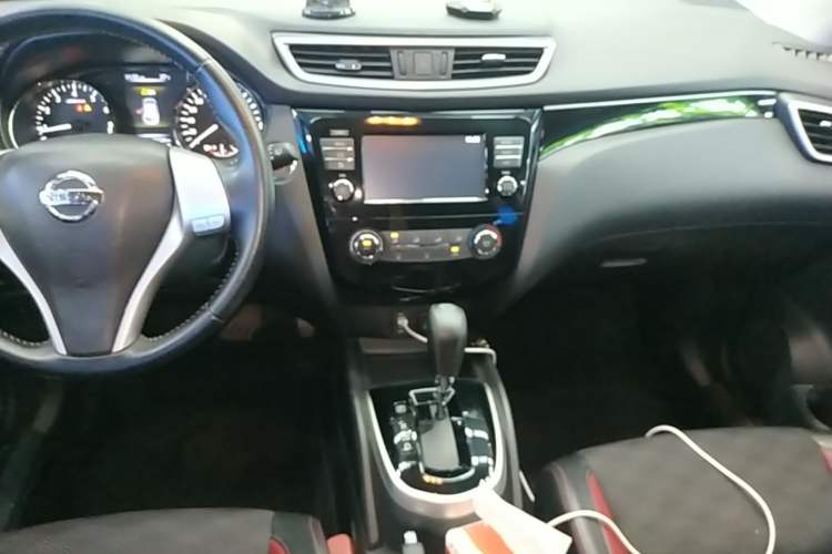 Used Nissan Qashqai 2017 2.0L CVT Luxury Edition China V Standard Audio And AC Panel