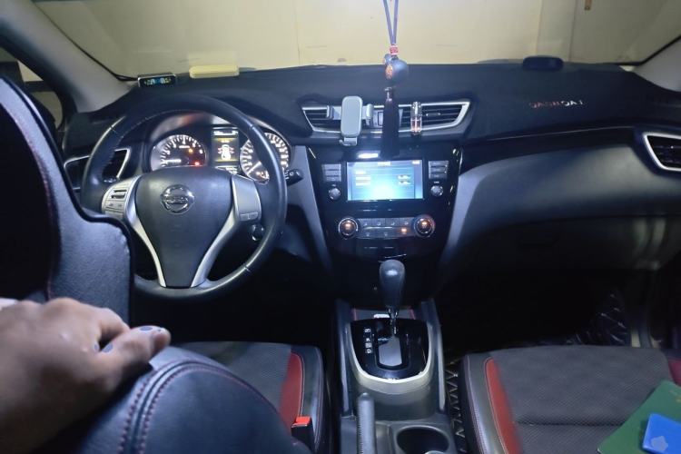 Used Nissan Qashqai 2017 2.0L CVT Smart Enjoyment Version China V Standard Center Console