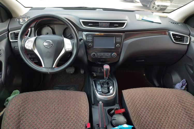 Used Nissan Qashqai 2017 2.0L CVT Luxury Edition China VI Standard Center Console