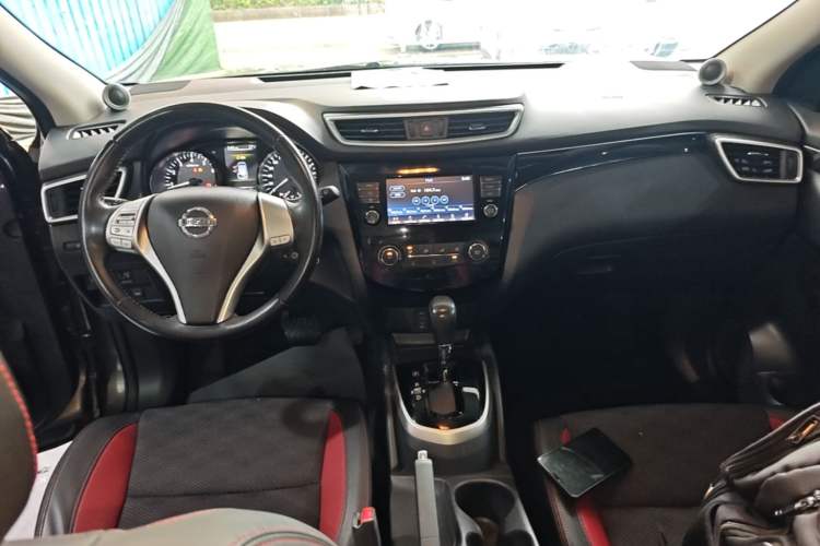 Used Nissan Qashqai 2017 2.0L CVT Smart Enjoyment Version China V Standard Center Console