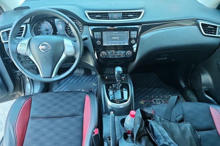 Used Nissan Qashqai 2017 2.0L CVT Smart Enjoyment Version China VI Standard Center Console
