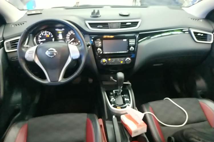 Used Nissan Qashqai 2017 2.0L CVT Luxury Edition China V Standard Center Console