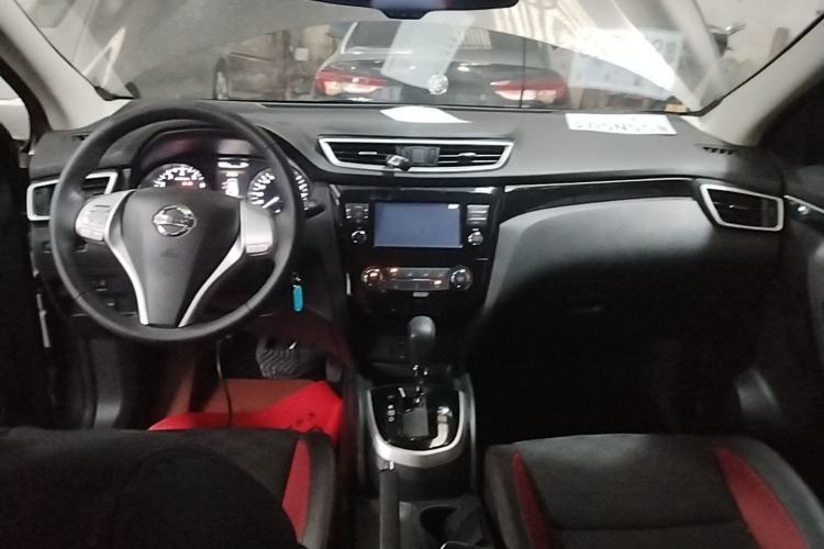 Used Nissan Qashqai 2017 2.0L CVT Smart Enjoyment Version China V Standard Center Console