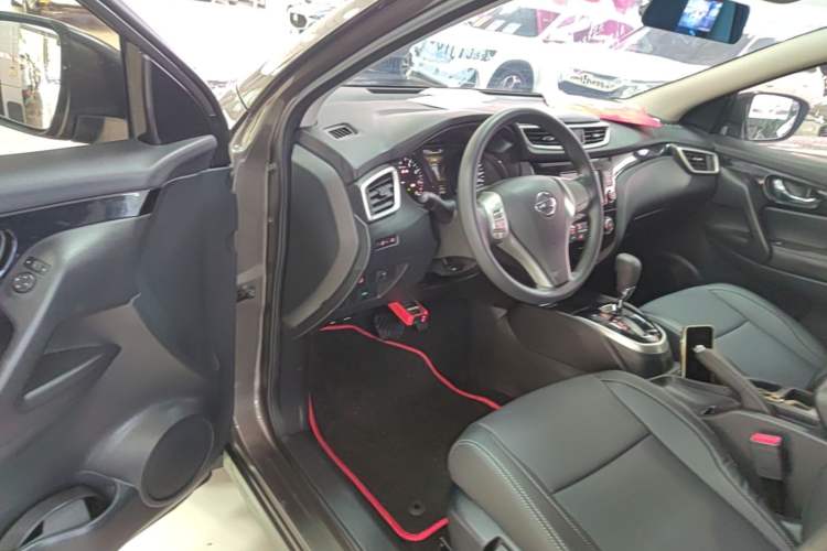 Used Nissan Qashqai 2017 2.0L CVT Elite Edition China VI Standard Driver Seat