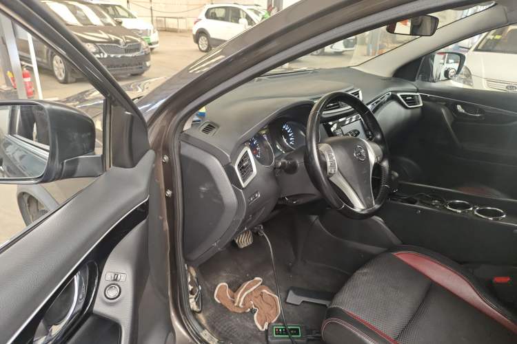 Used Nissan Qashqai 2017 2.0L CVT Smart Enjoyment Version China V Standard Driver Seat