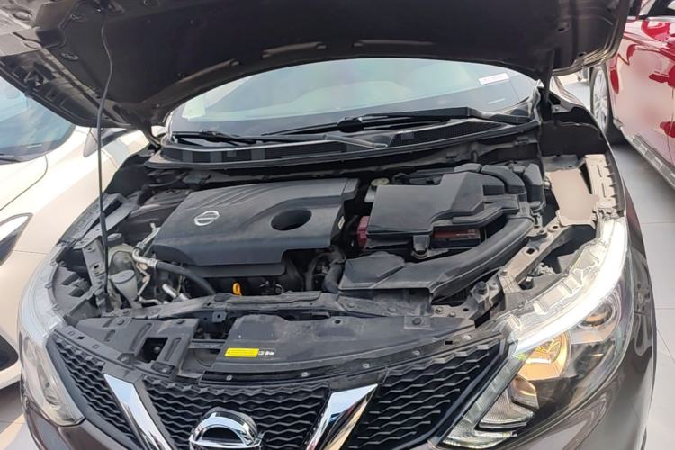 Used Nissan Qashqai 2017 2.0L CVT Smart Enjoyment Version China V Standard Engine Bay