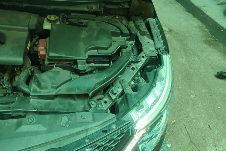 Used Nissan Qashqai 2017 2.0L CVT Elite Edition China V Standard Engine Bay Left