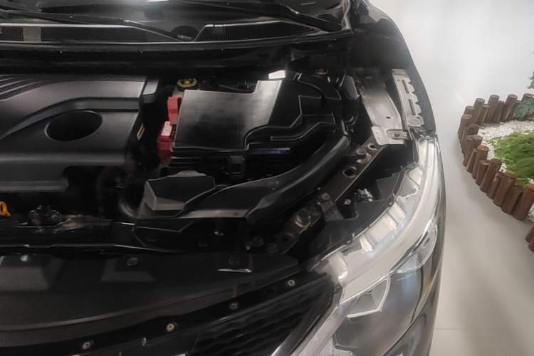 Used Nissan Qashqai 2017 2.0L CVT Smart Enjoyment Version China VI Standard Engine Bay Left