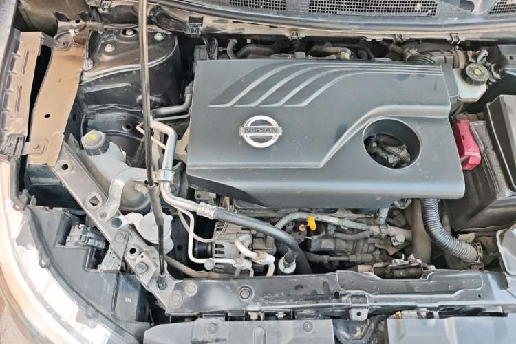 Used Nissan Qashqai 2017 2.0L CVT Smart Enjoyment Version China VI Standard Engine Bay Right
