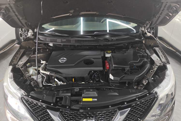 Used Nissan Qashqai 2017 2.0L CVT Elite Edition China V Standard Engine Bay