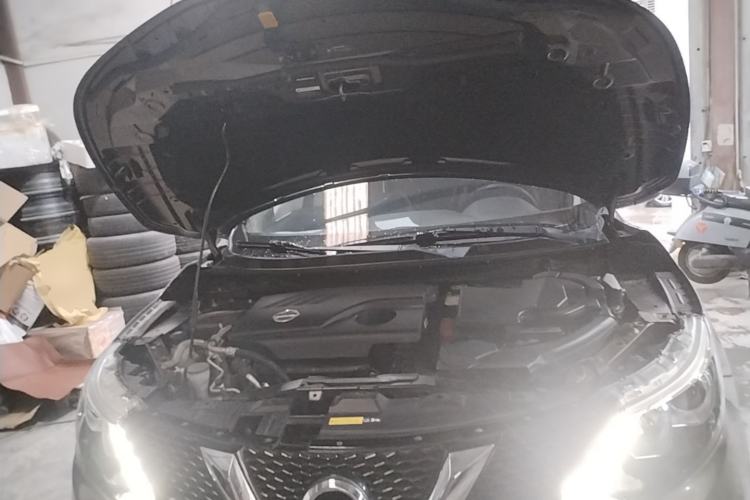 Used Nissan Qashqai 2017 2.0L CVT Smart Enjoyment Version China V Standard Engine Bay