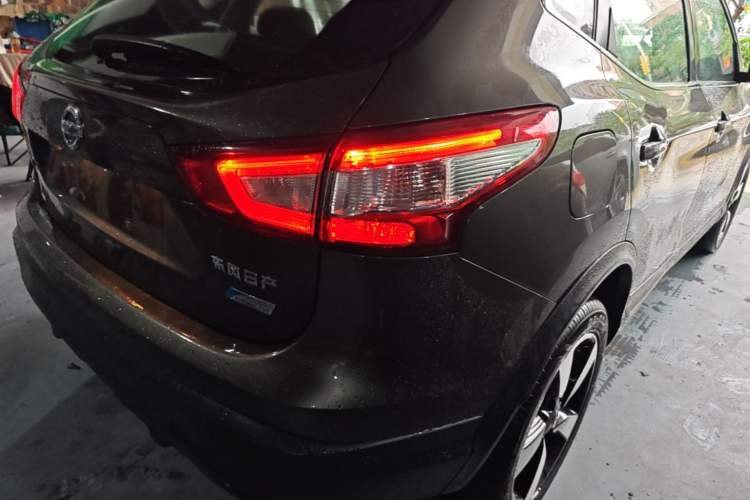 Used Nissan Qashqai 2017 2.0L CVT Smart Enjoyment Version China V Standard Exterior 3